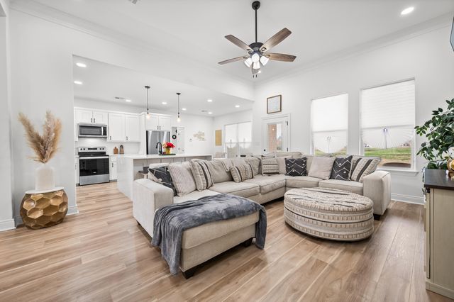 376 Liberty Drive, Leesville, LA 71446