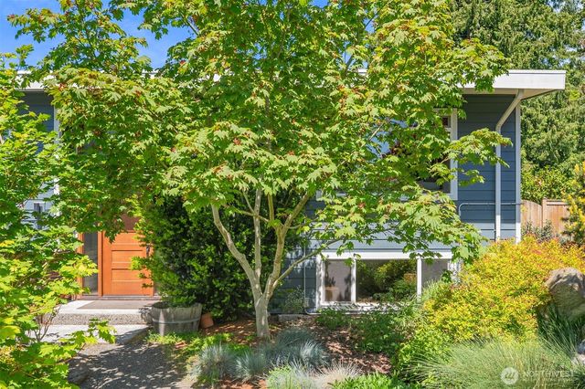 7105 190th Street SW, Lynnwood, WA 98036