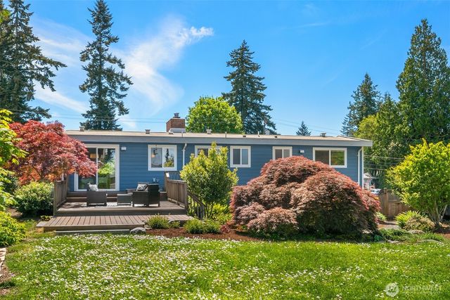 7105 190th Street SW, Lynnwood, WA 98036