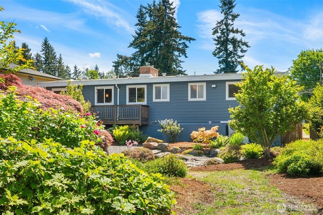 7105 190th Street SW, Lynnwood, WA 98036