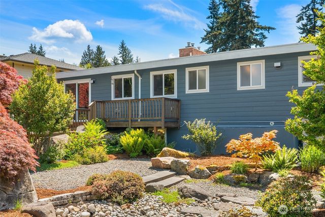 7105 190th Street SW, Lynnwood, WA 98036