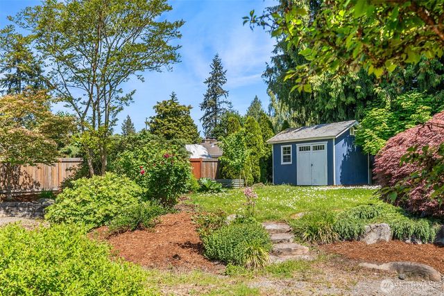 7105 190th Street SW, Lynnwood, WA 98036