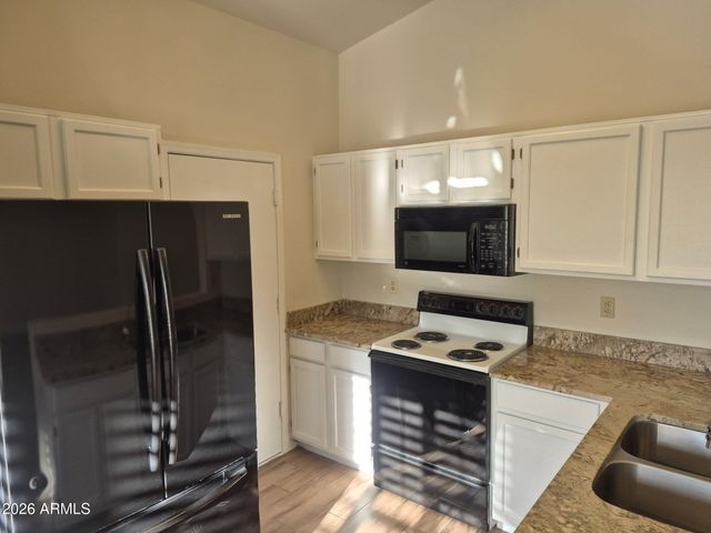 6570 S Cypress Point Drive, Chandler, AZ 85249