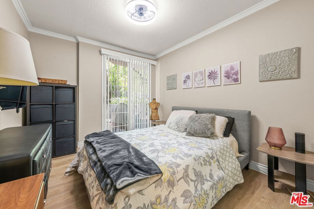 Image 8 of property listing at 24109 E Del Monte Drive 463, Valencia, CA 91355