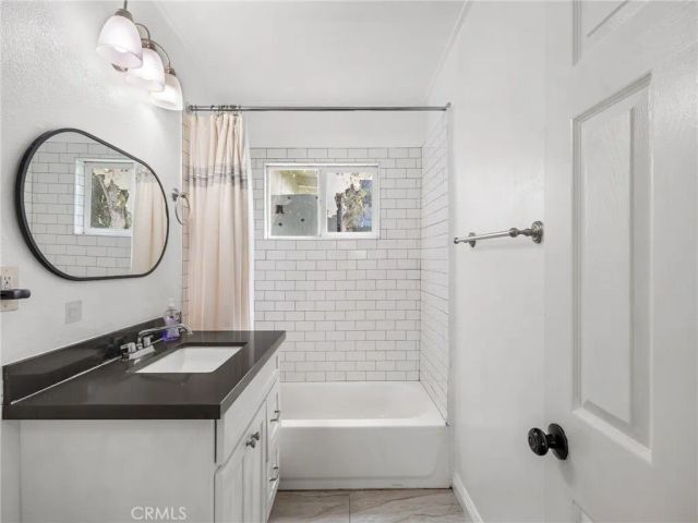 2418 Del Amo Blvd, Torrance, CA 90501