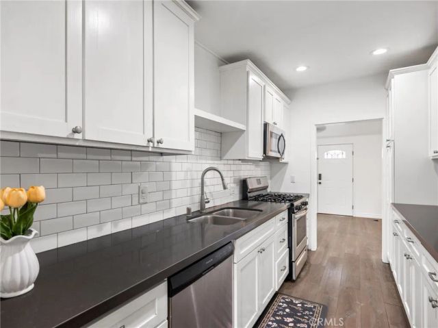 2418 Del Amo Blvd, Torrance, CA 90501