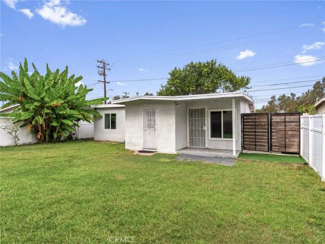 2418 Del Amo Blvd, Torrance, CA 90501