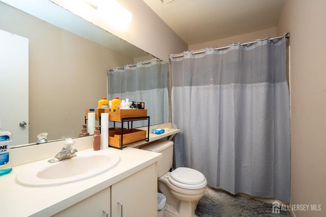 88 Crabapple Lane, Franklin, NJ 08823