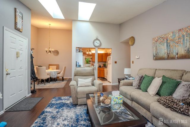 88 Crabapple Lane, Franklin, NJ 08823