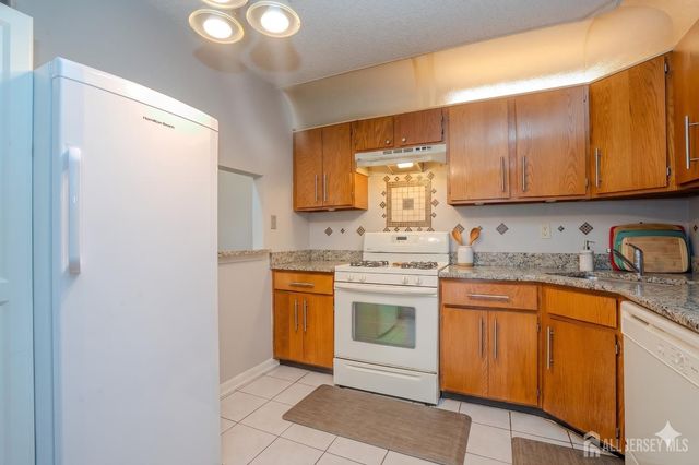 88 Crabapple Lane, Franklin, NJ 08823