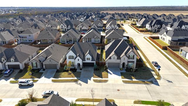 4029 Crepe Myrtle Street, Aubrey, TX 76227