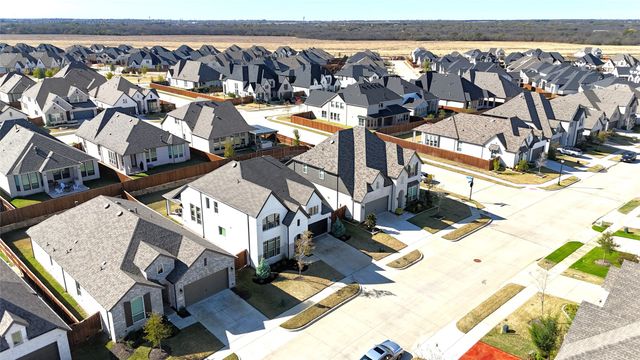 4029 Crepe Myrtle Street, Aubrey, TX 76227