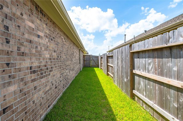 2805 Fountain Woods Drive, League City, TX 77573