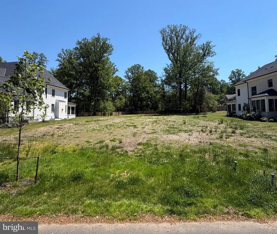 9113 REDWOOD AVE, Bethesda, MD 20817