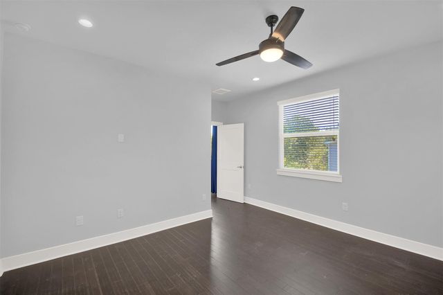 6902 Carver Ave A, Austin, TX 78752