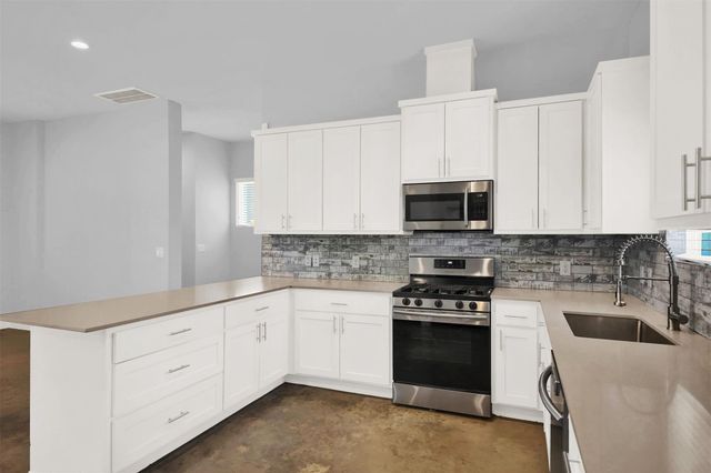 6902 Carver Ave A, Austin, TX 78752