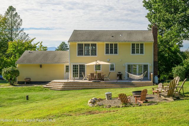 17 Jennifer Lane, Hudson, NY 12534
