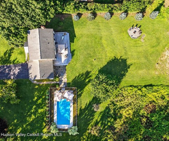 17 Jennifer Lane, Hudson, NY 12534