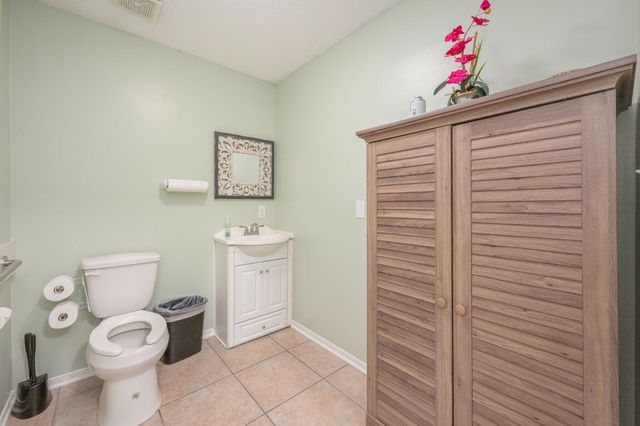 1078 S Ferdon Boulevard, Crestview, FL 32536