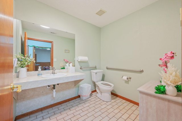 1078 S Ferdon Boulevard, Crestview, FL 32536