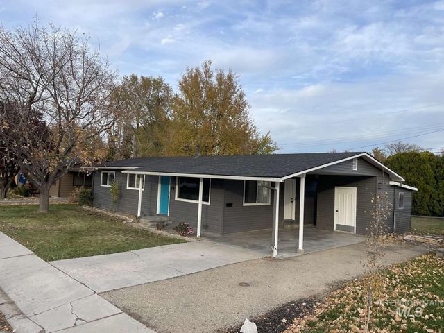 26 N Greenleaf St, Nampa, ID 83651