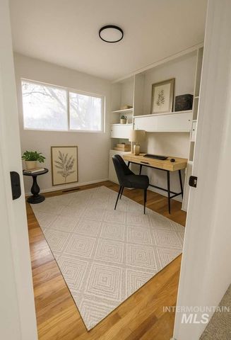 26 N Greenleaf St, Nampa, ID 83651