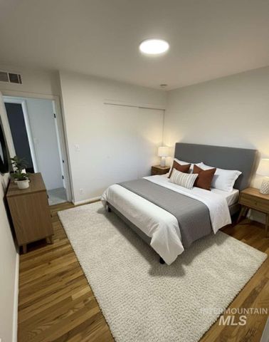 26 N Greenleaf St, Nampa, ID 83651