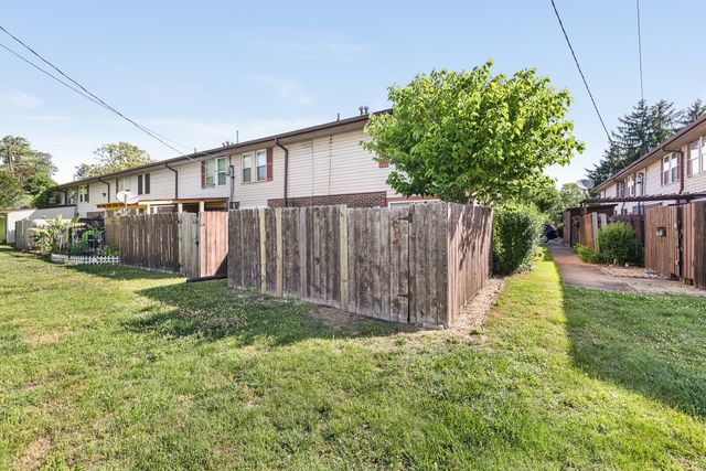 500 Paragon Mills Rd Apt B1, Nashville, TN 37211