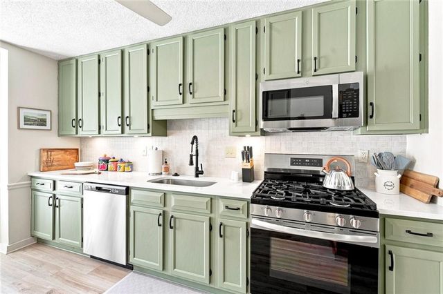 1208 Magnolia Way SE, Smyrna, GA 30082
