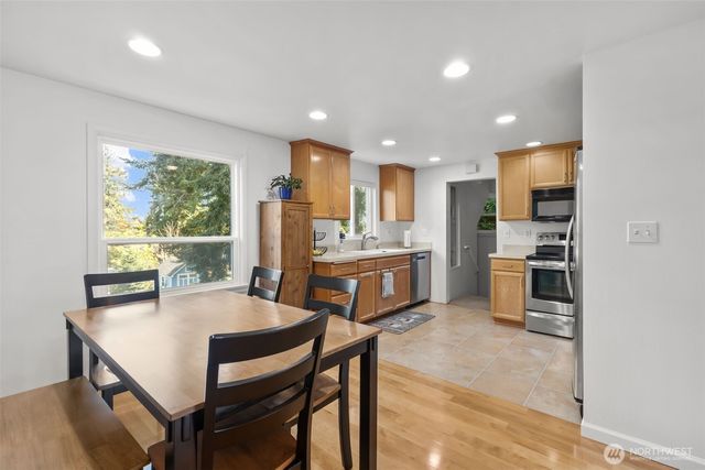 22511 82nd Avenue W, Edmonds, WA 98026