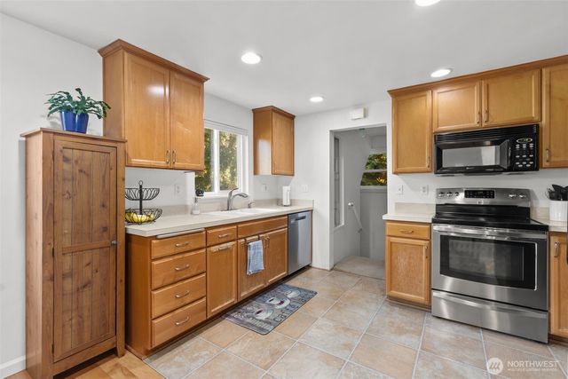 22511 82nd Avenue W, Edmonds, WA 98026