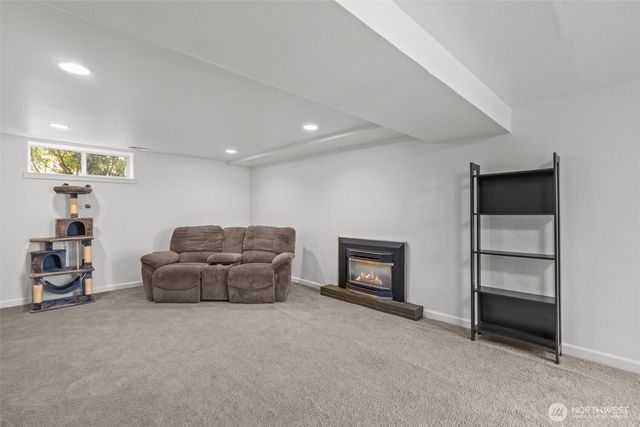 22511 82nd Avenue W, Edmonds, WA 98026