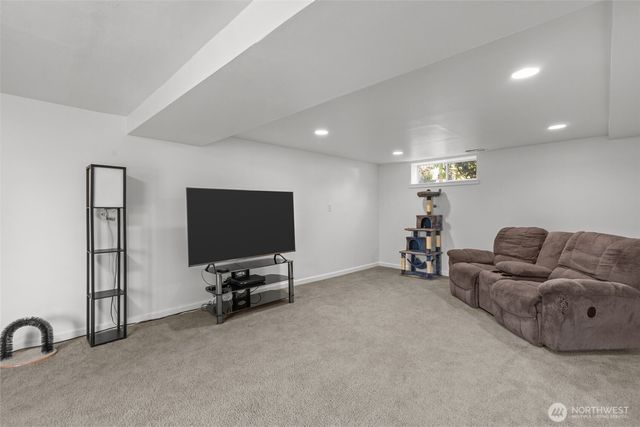 22511 82nd Avenue W, Edmonds, WA 98026