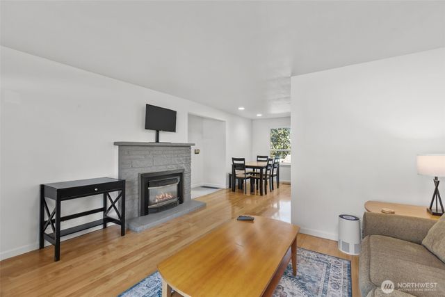 22511 82nd Avenue W, Edmonds, WA 98026