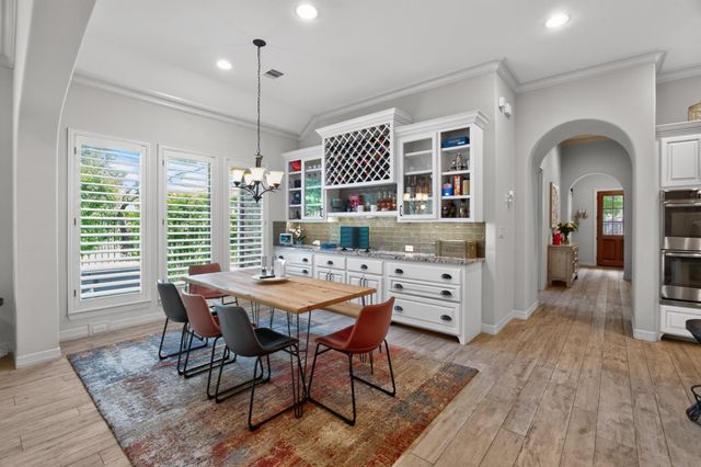 31 Woodglade Way, Tomball, TX 77375