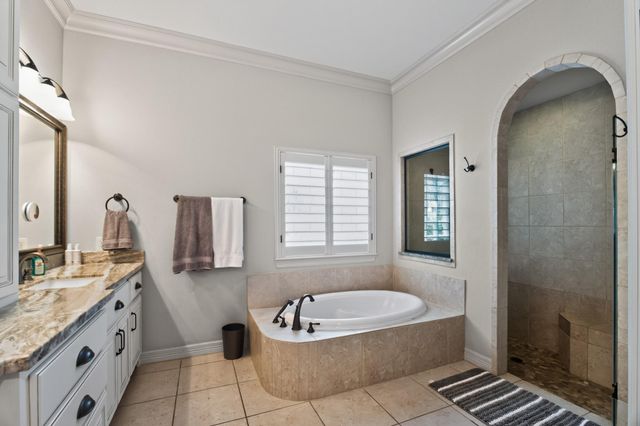 31 Woodglade Way, Tomball, TX 77375