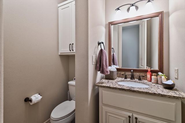 31 Woodglade Way, Tomball, TX 77375