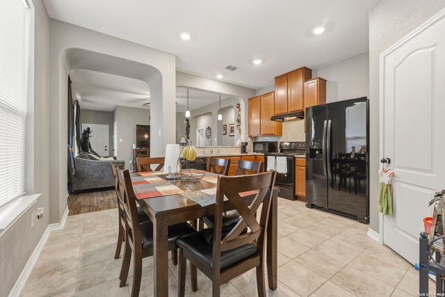 6818 BELTRAN PASS, San Antonio, TX 78252