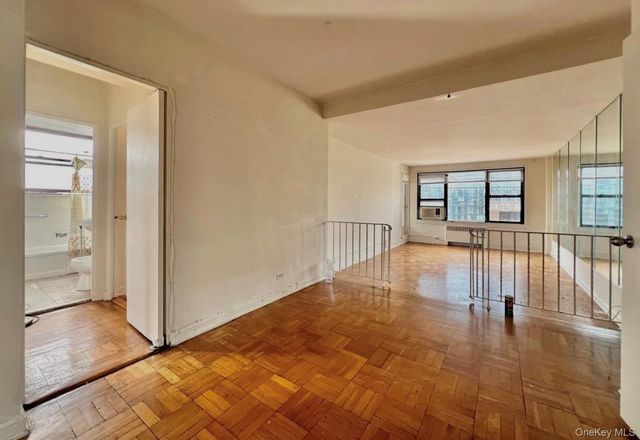 98-22 63rd Drive 7B, Rego Park, NY 11374