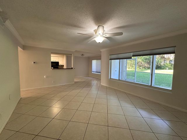 815 W Boynton Beach Boulevard 16-104, Boynton Beach, FL 33426