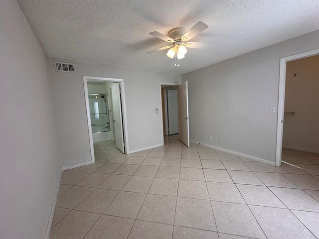 815 W Boynton Beach Boulevard 16-104, Boynton Beach, FL 33426