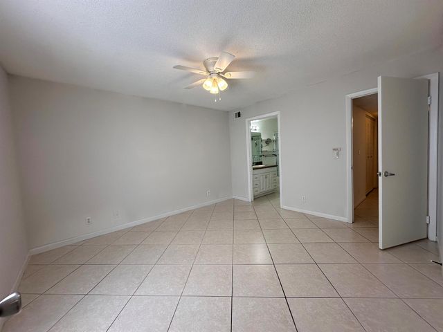 815 W Boynton Beach Boulevard 16-104, Boynton Beach, FL 33426