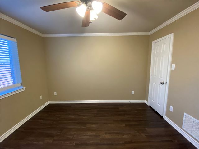 2745 Treasure Cove Drive, Lewisville, TX 75056