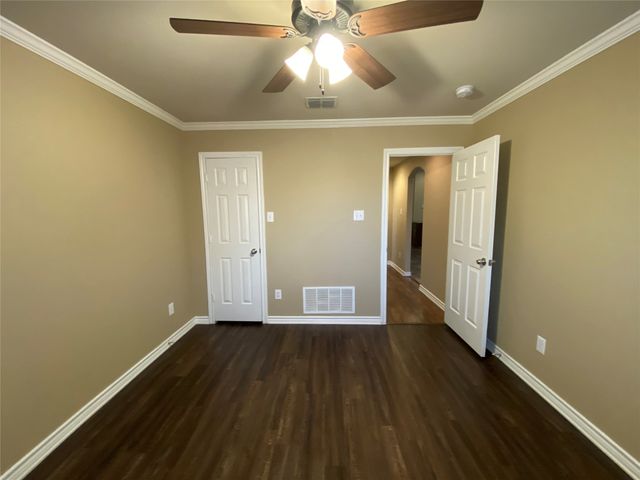 2745 Treasure Cove Drive, Lewisville, TX 75056