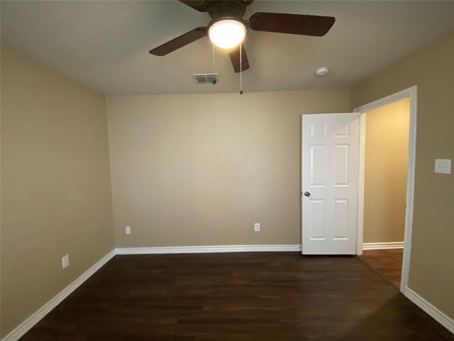 2745 Treasure Cove Drive, Lewisville, TX 75056