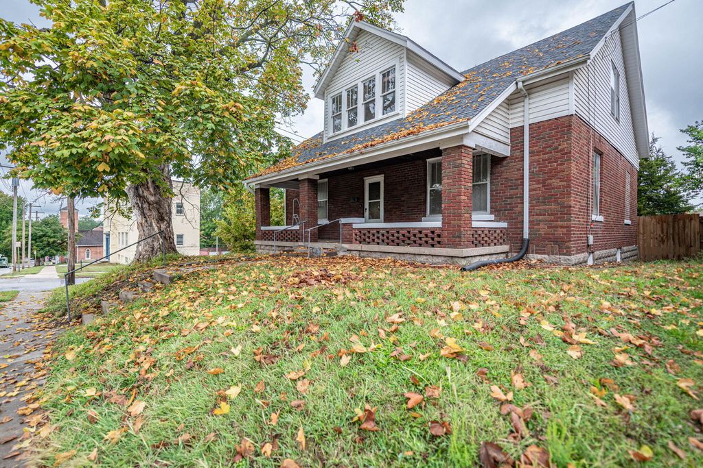 401 SPRUCE ST, Boonville, MO 65233