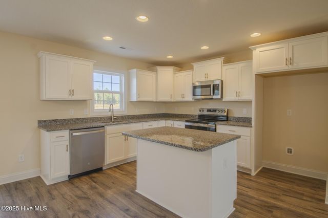 140 Sanctuary Street, Jacksonville, NC 28546