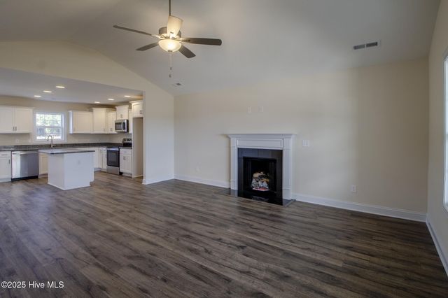 140 Sanctuary Street, Jacksonville, NC 28546