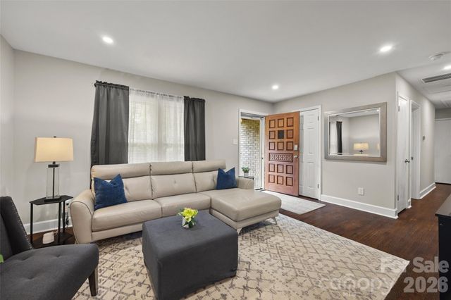 4448 Ridge Valley Drive, Charlotte, NC 28208