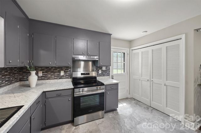 4448 Ridge Valley Drive, Charlotte, NC 28208